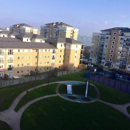 1 Bedroom Flat Near Excel, O2, Canary Wharf - لندن المظهر الخارجي الصورة