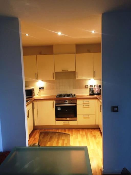 1 Bedroom Flat Near Excel, O2, Canary Wharf - لندن المظهر الخارجي الصورة