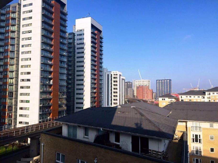 1 Bedroom Flat Near Excel, O2, Canary Wharf - لندن المظهر الخارجي الصورة