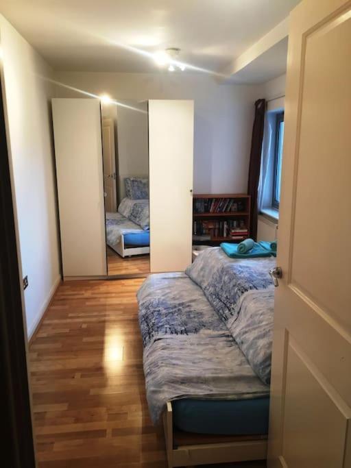 1 Bedroom Flat Near Excel, O2, Canary Wharf - لندن المظهر الخارجي الصورة