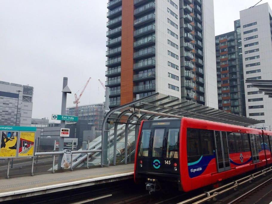 1 Bedroom Flat Near Excel, O2, Canary Wharf - لندن المظهر الخارجي الصورة